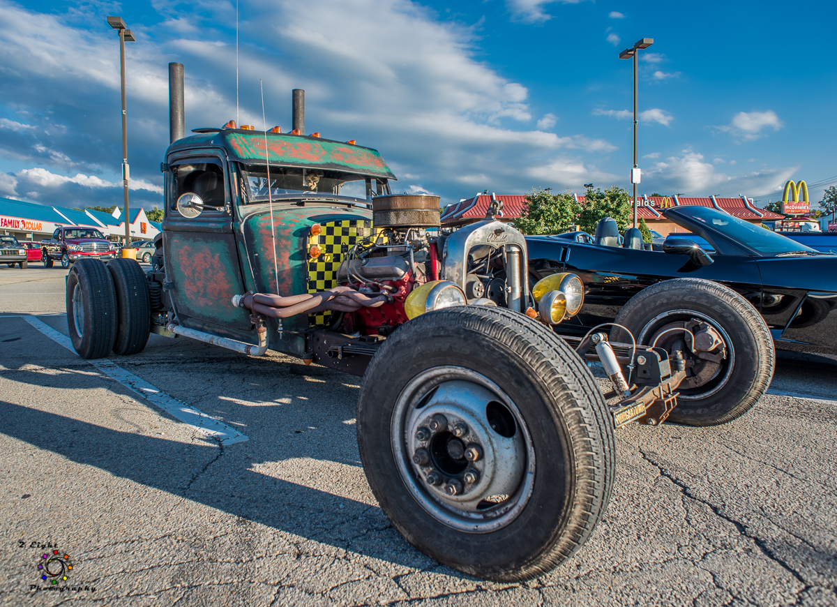 Another Cruise Night at the Uniontown Shopping Center